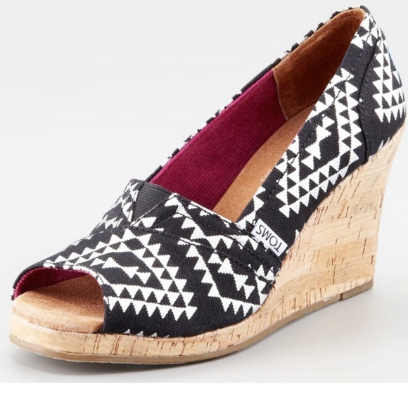 TOMS Tribal Print Cork Wedge Peep Toe - Picture 2 of 6
